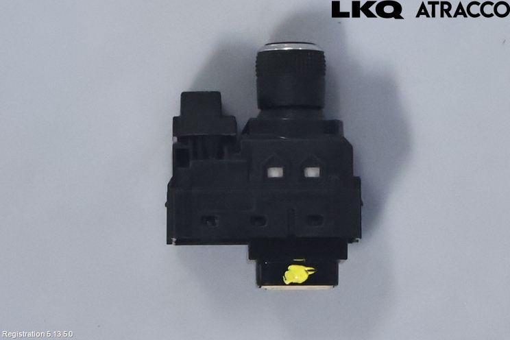 Toyota bZ4X EA10 22- Strömställare Spegel