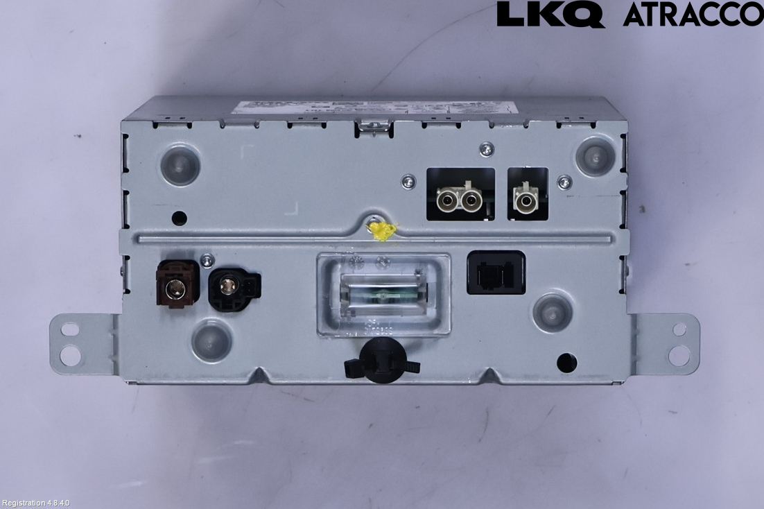 5110 POLESTAR 2 20- Radio