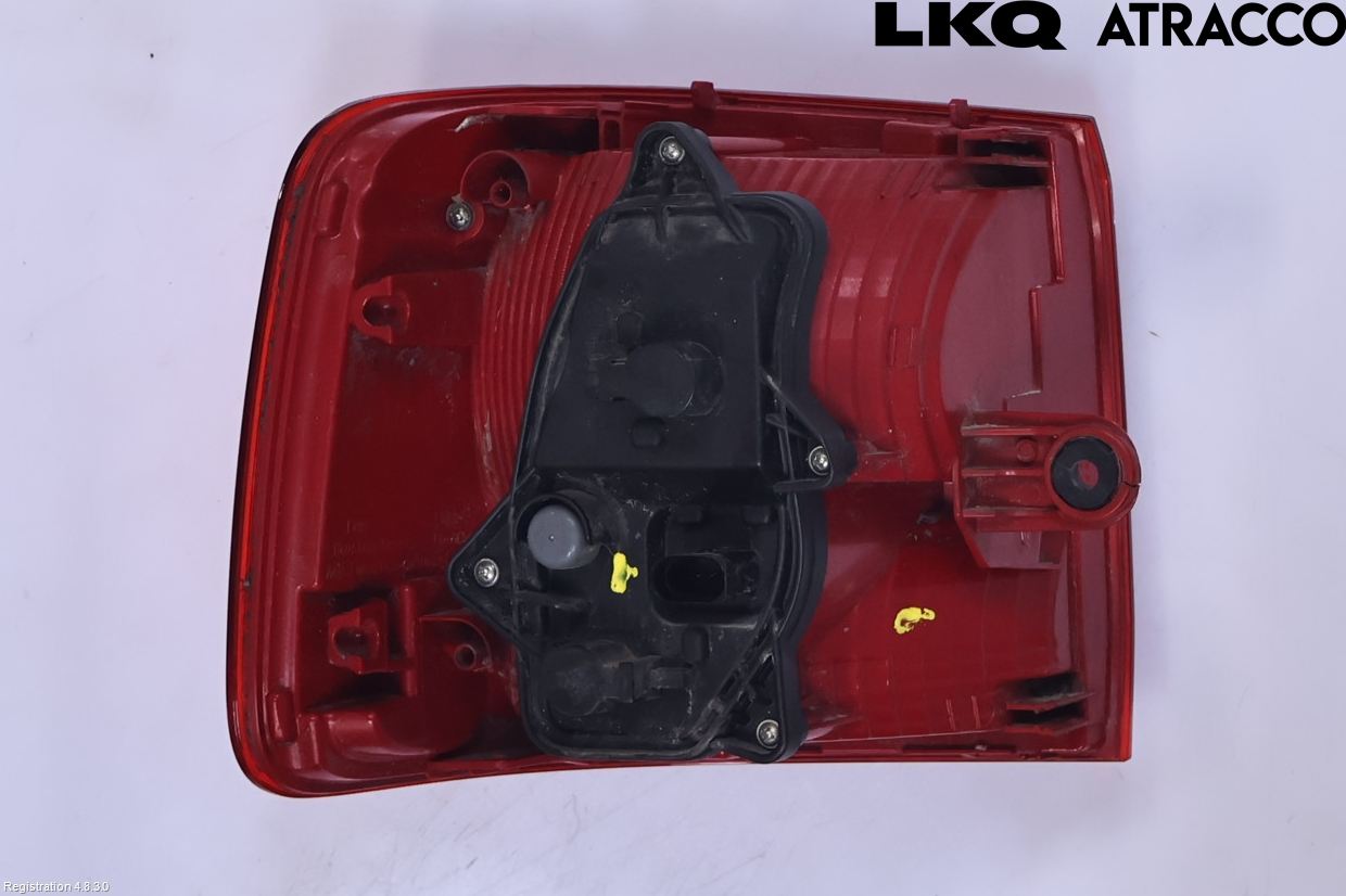 Volkswagen VW TOURAN 10-15 Bakljus Höger