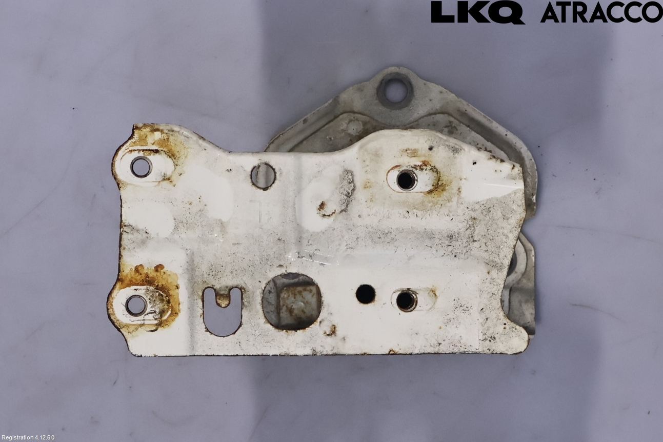 Toyota VERSO 09-18 Stötfångarbärjärn Bak