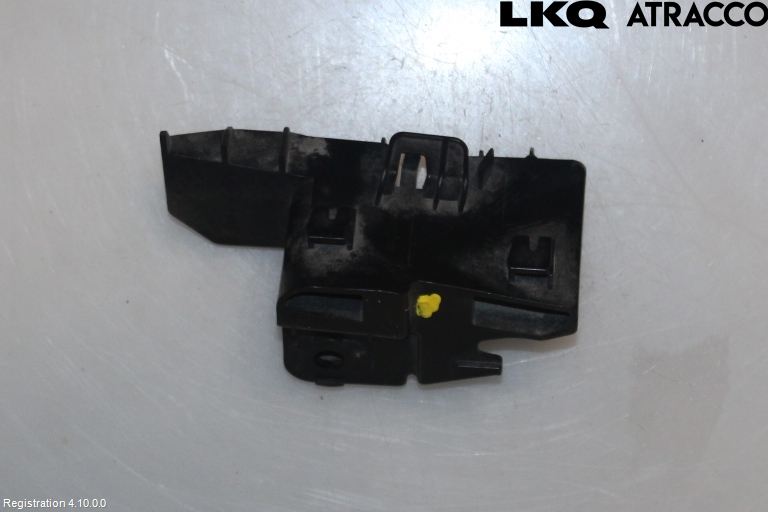 Toyota YARIS XP130 15-20 Stötfångarfäste Bak Hö