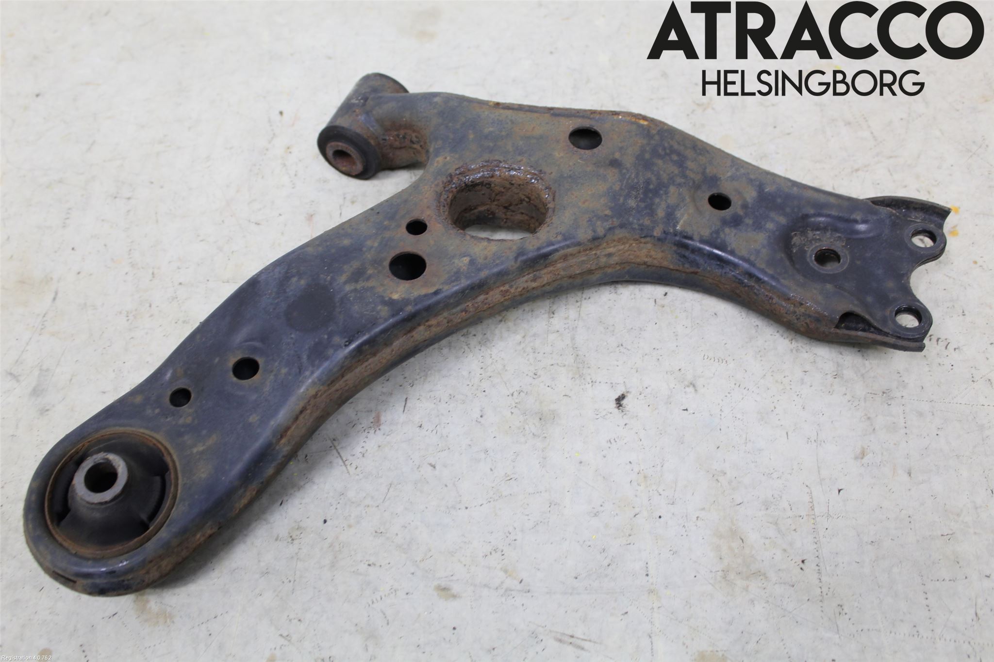 Toyota VERSO 09-18 Bärarm Fram Undre Vä