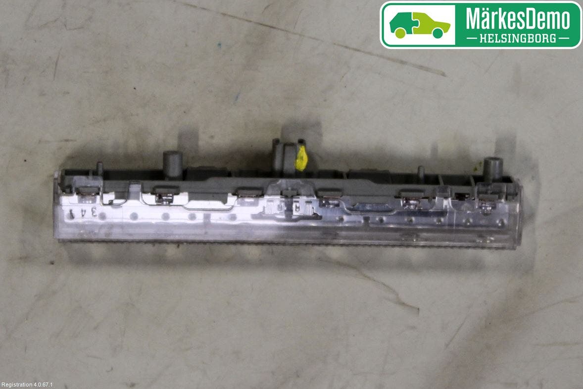 Toyota VERSO-S 11-16 Bromsljus Bakruta