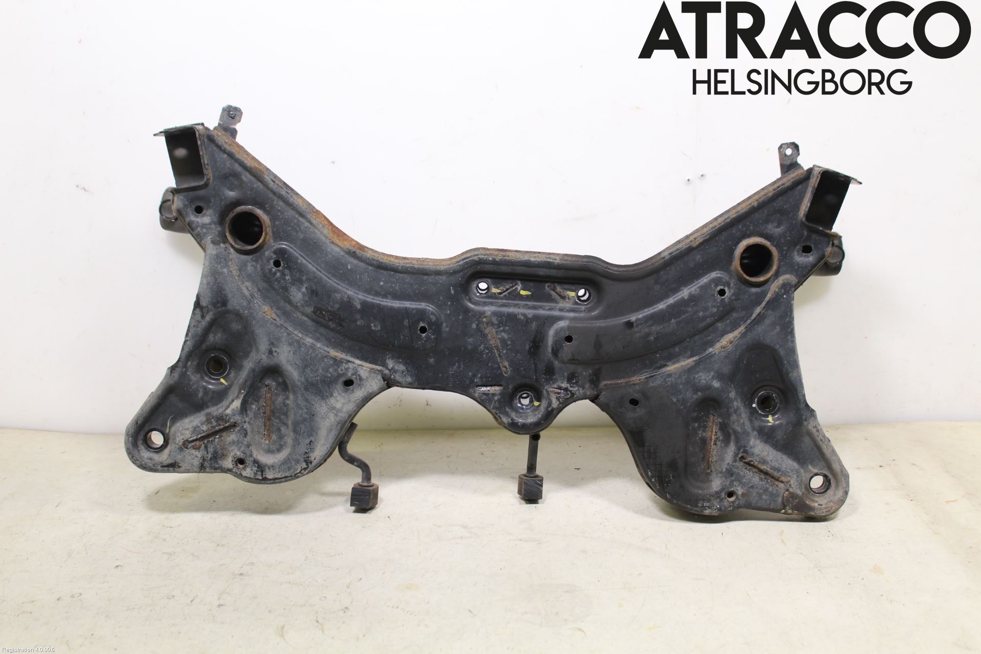 Suzuki SWIFT 11-16 Framvagnsbalk