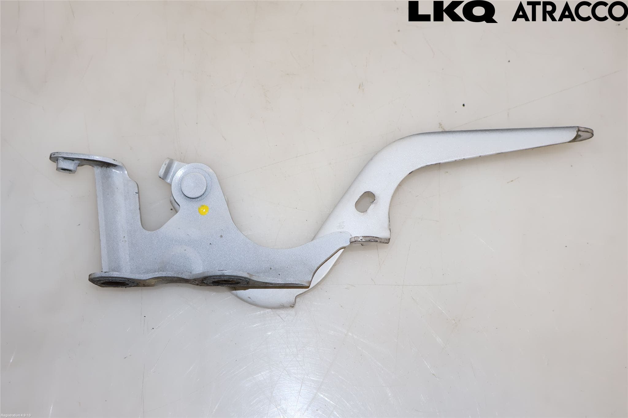 Toyota VERSO 09-18 Huvgångjärn