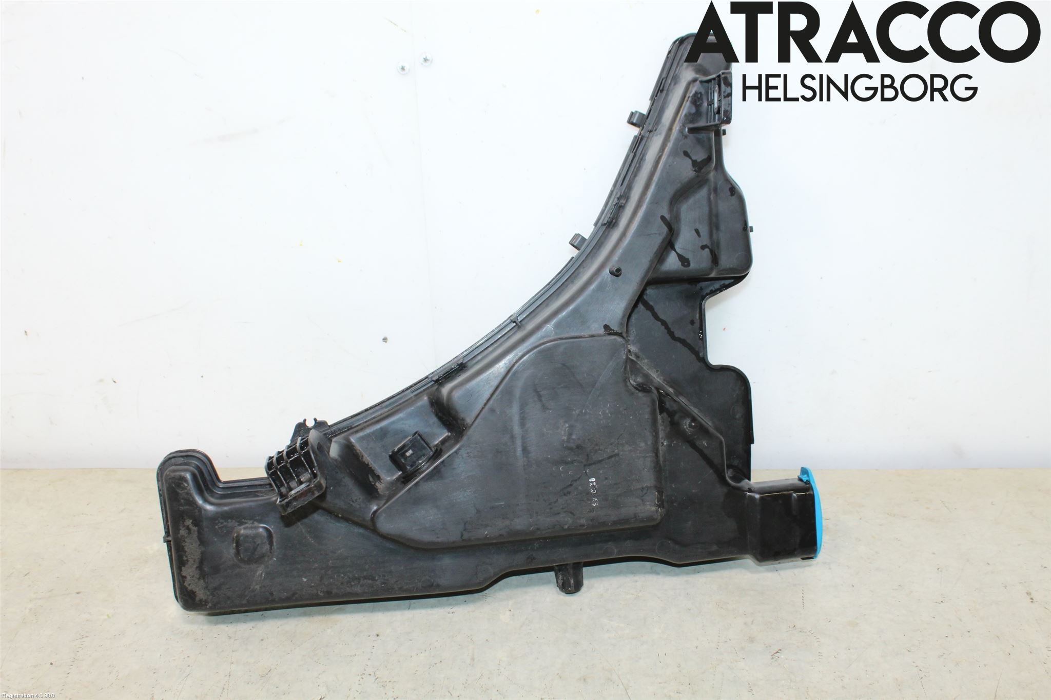 Audi A4/S4 B9 16-19 Spolartank Vindruta-Strål