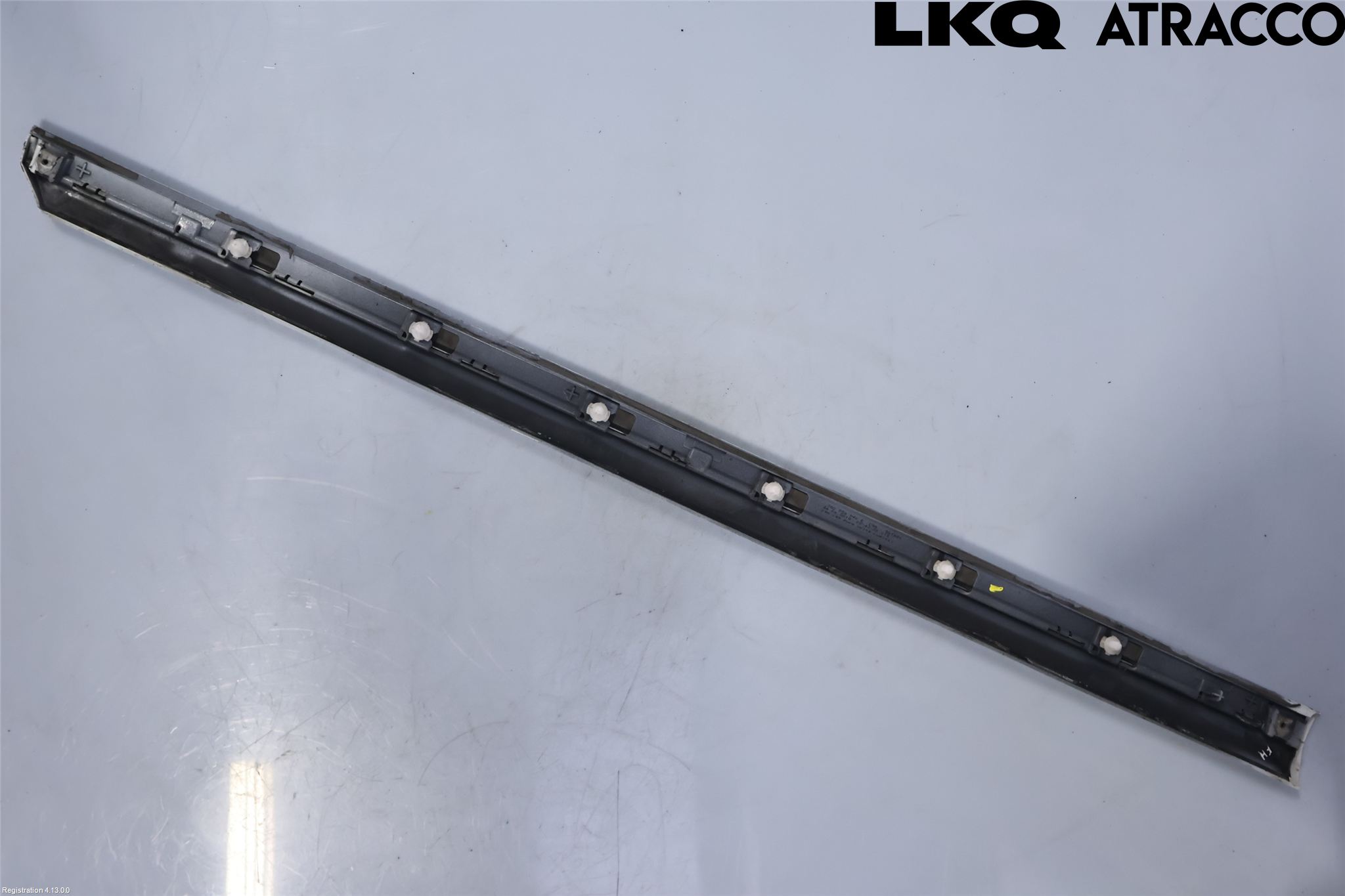 Volkswagen VW PASSAT 15-19 Dörr Dekorlist Fram Hö