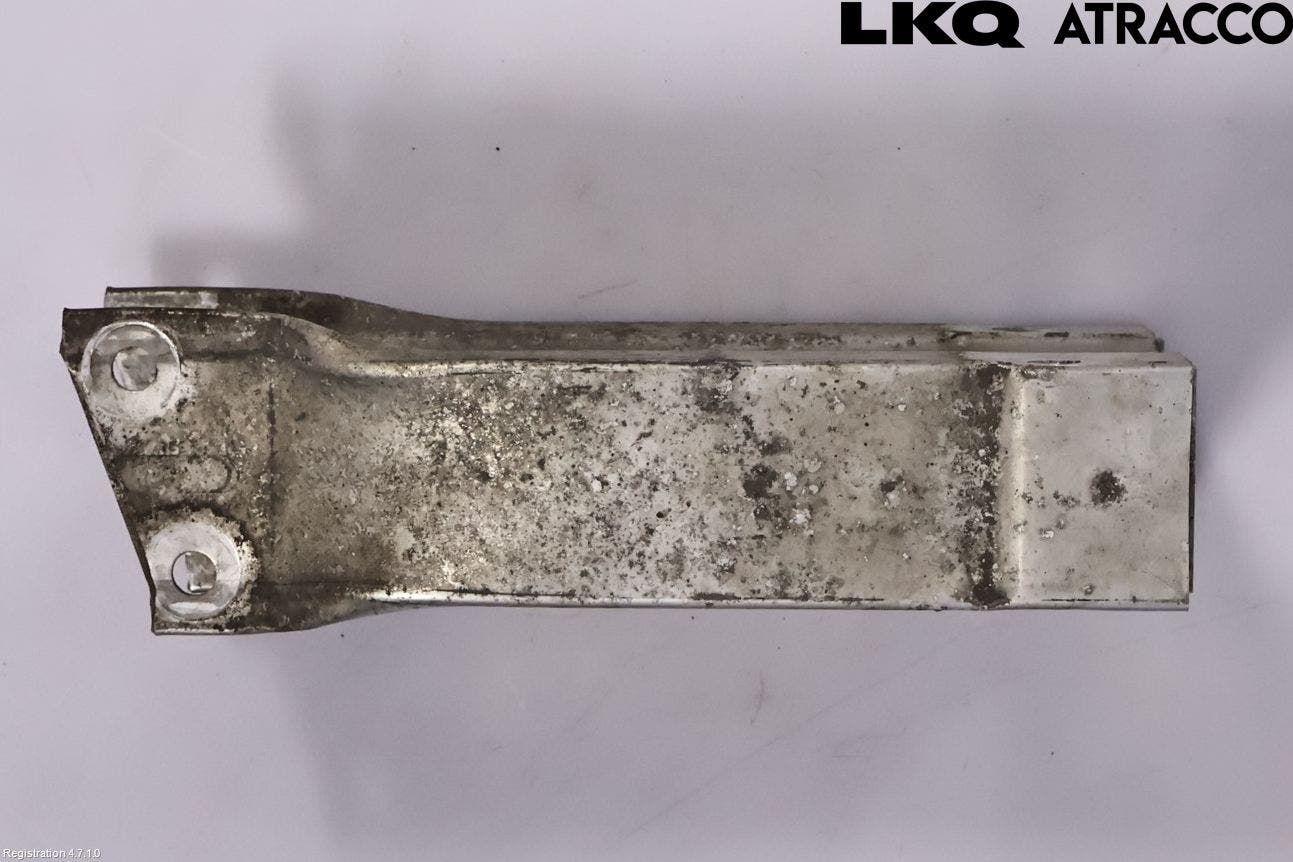 Mercedes-Benz MB C-KLASS (W204) 07-15 Stötfångarbärjärn Fram