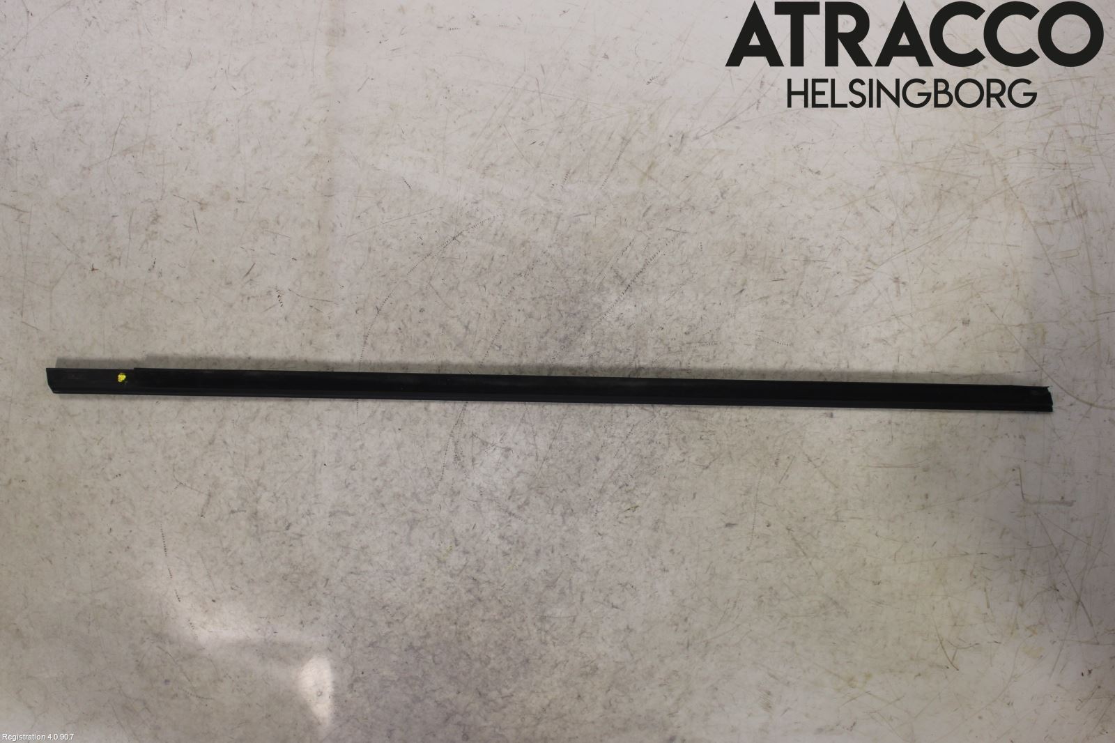 Volvo XC70 08-13 Dörr Dekorlist Fram Vä