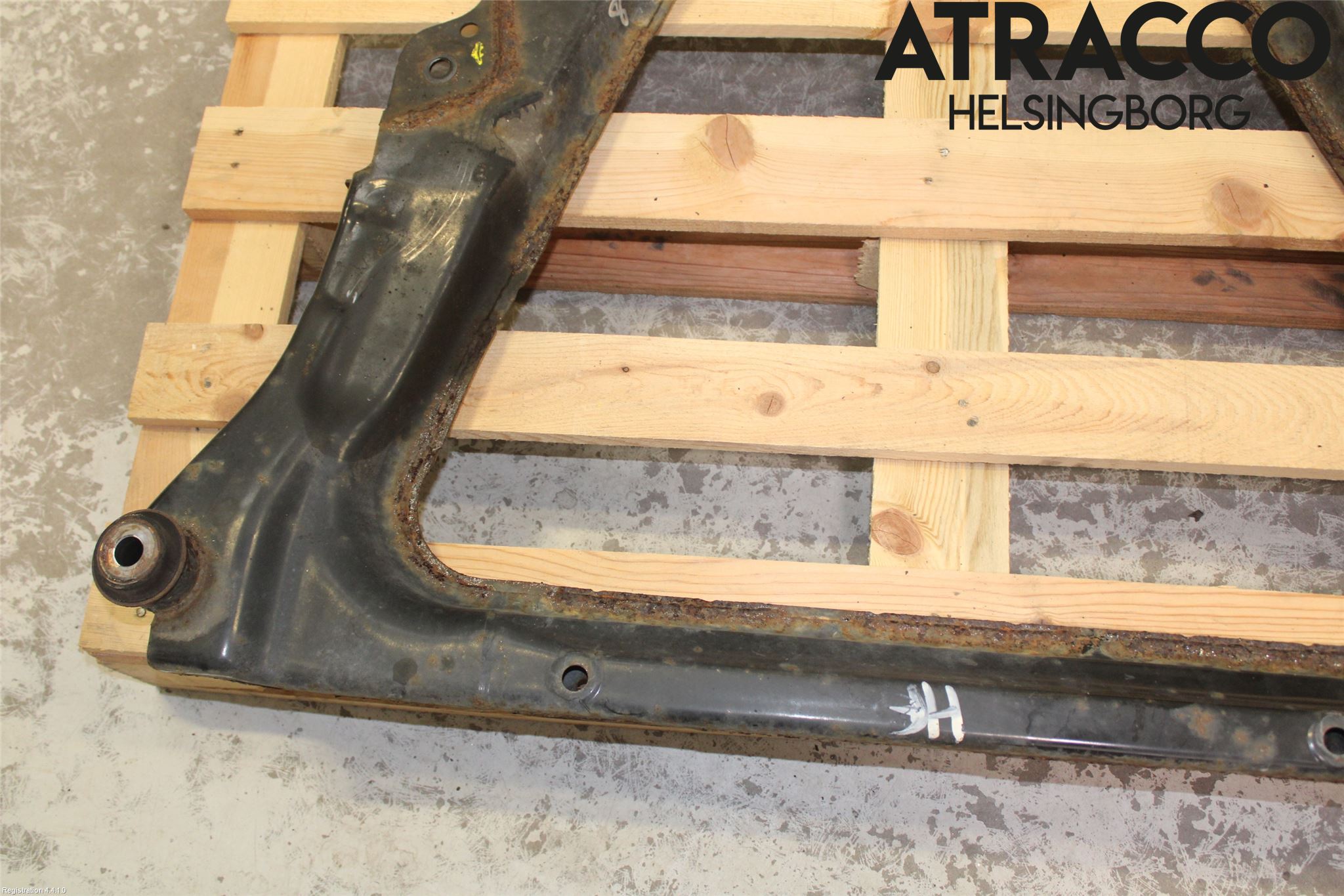 Nissan PULSAR Framvagnsbalk