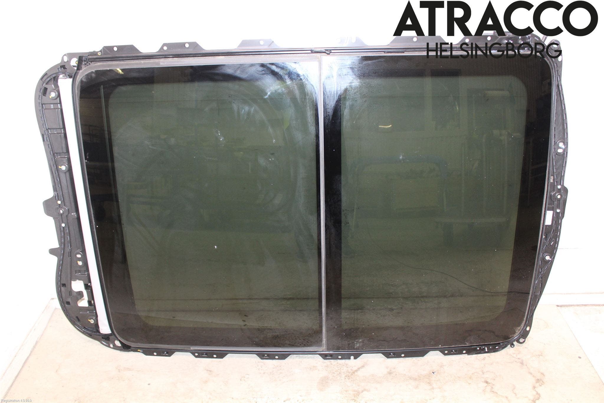 Volkswagen VW TOURAN 16- Taklucka