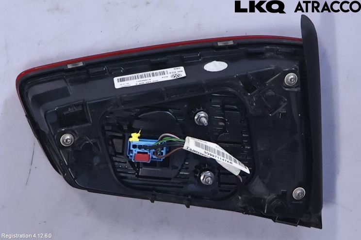Volkswagen VW PASSAT 15-19 Bakljus Lucka Hö