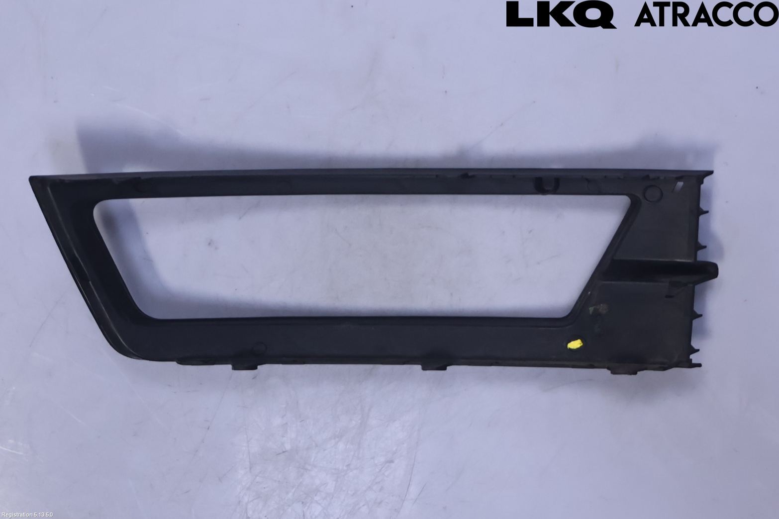 Skoda RAPID Dimljussarg Fram