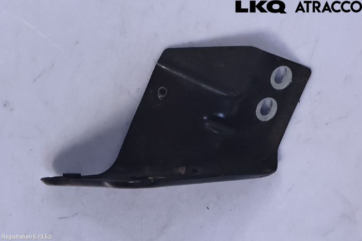 Skoda RAPID Skärmfäste Fram Hö