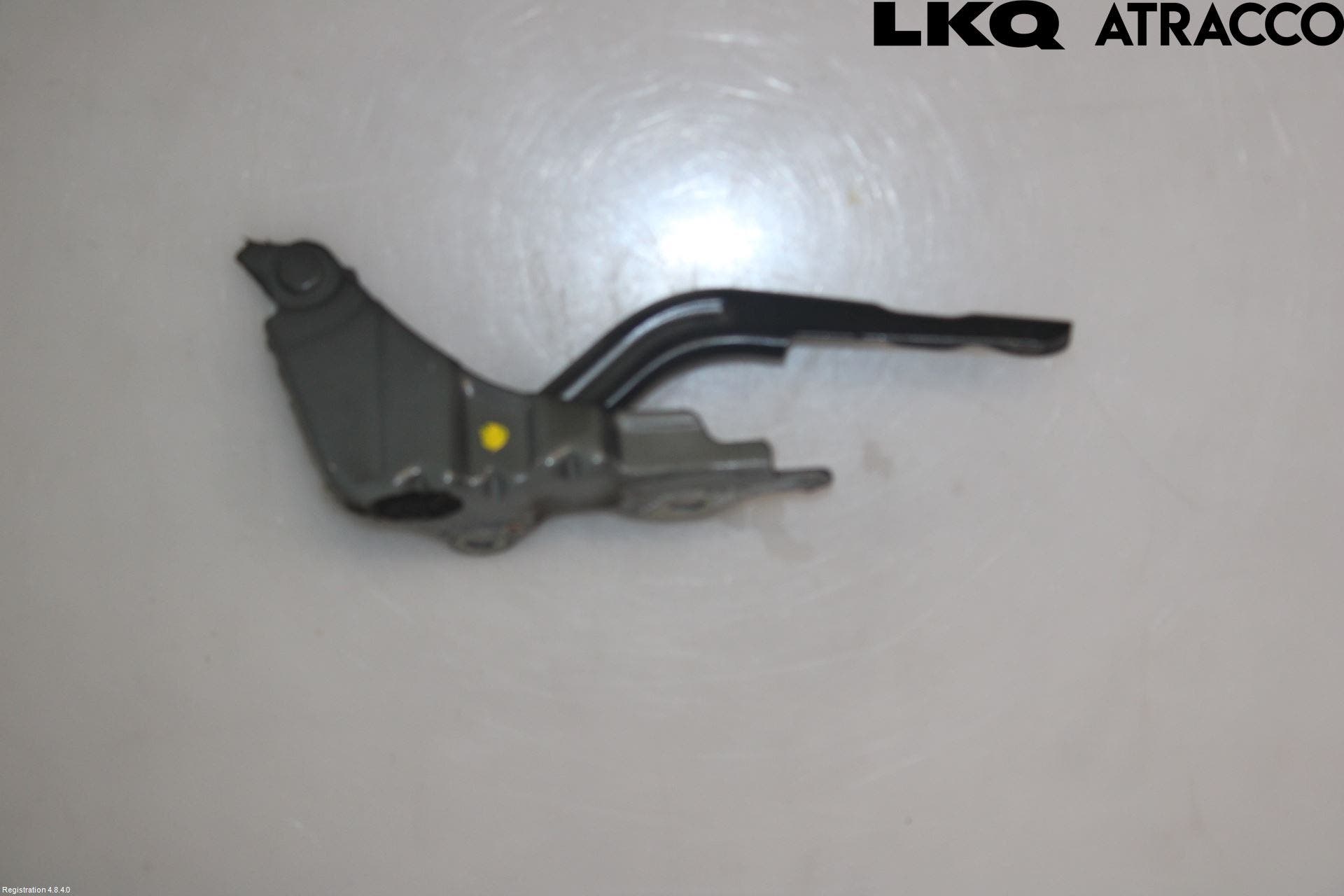 Kia CEED 12-18 Huvgångjärn