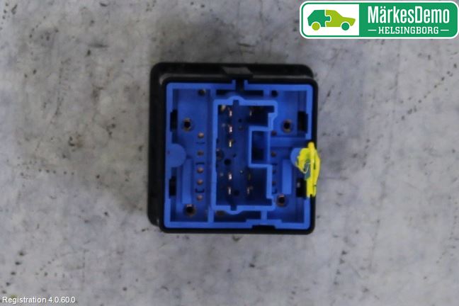 Mitsubishi ECLIPS CROSS Strömställare Stolvärme