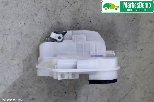 Mitsubishi ECLIPS CROSS Centrallåsmotor Höger