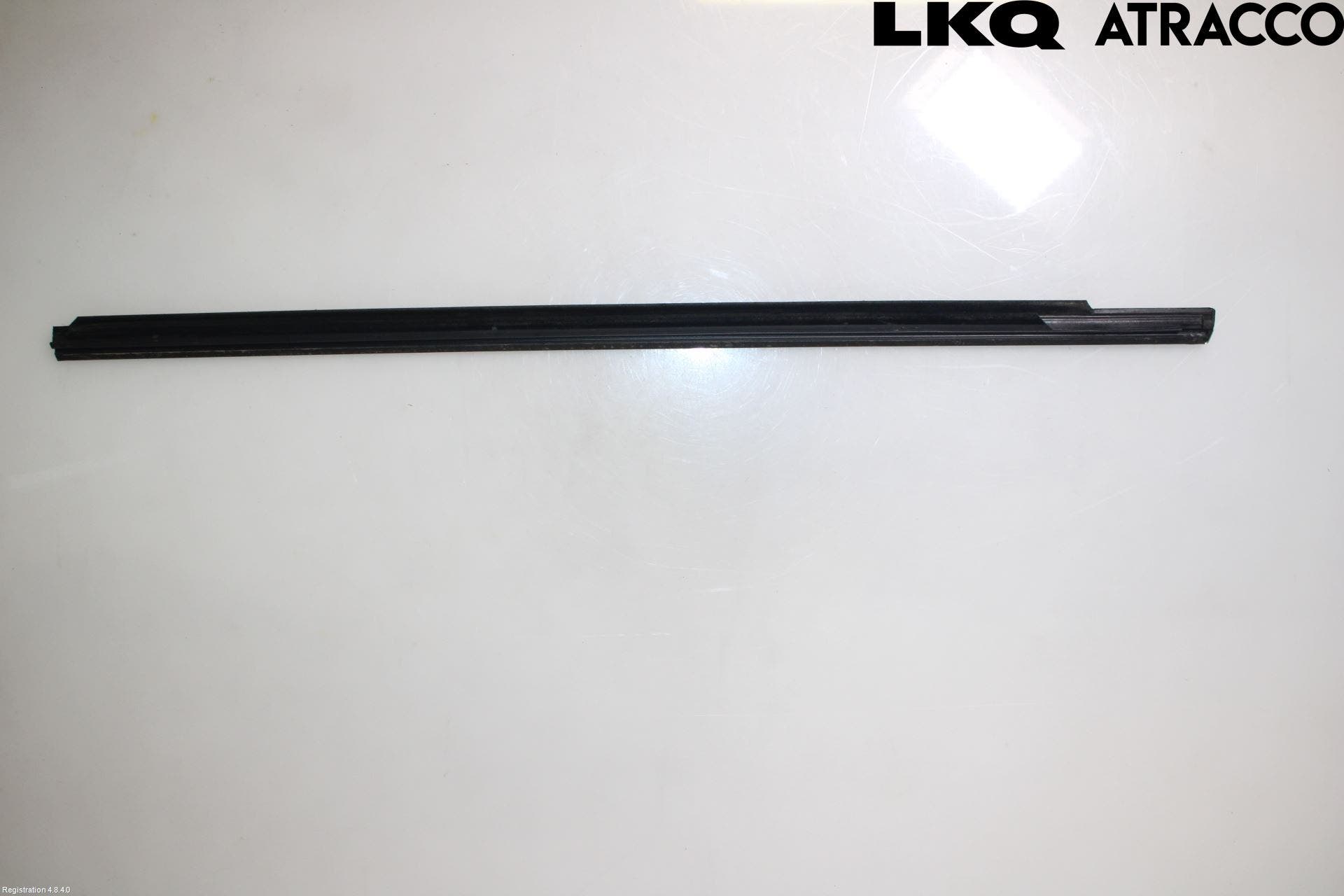 Mercedes-Benz MB E-KLASS (W212) 09-16 Dörr Dekorlist Fram Hö