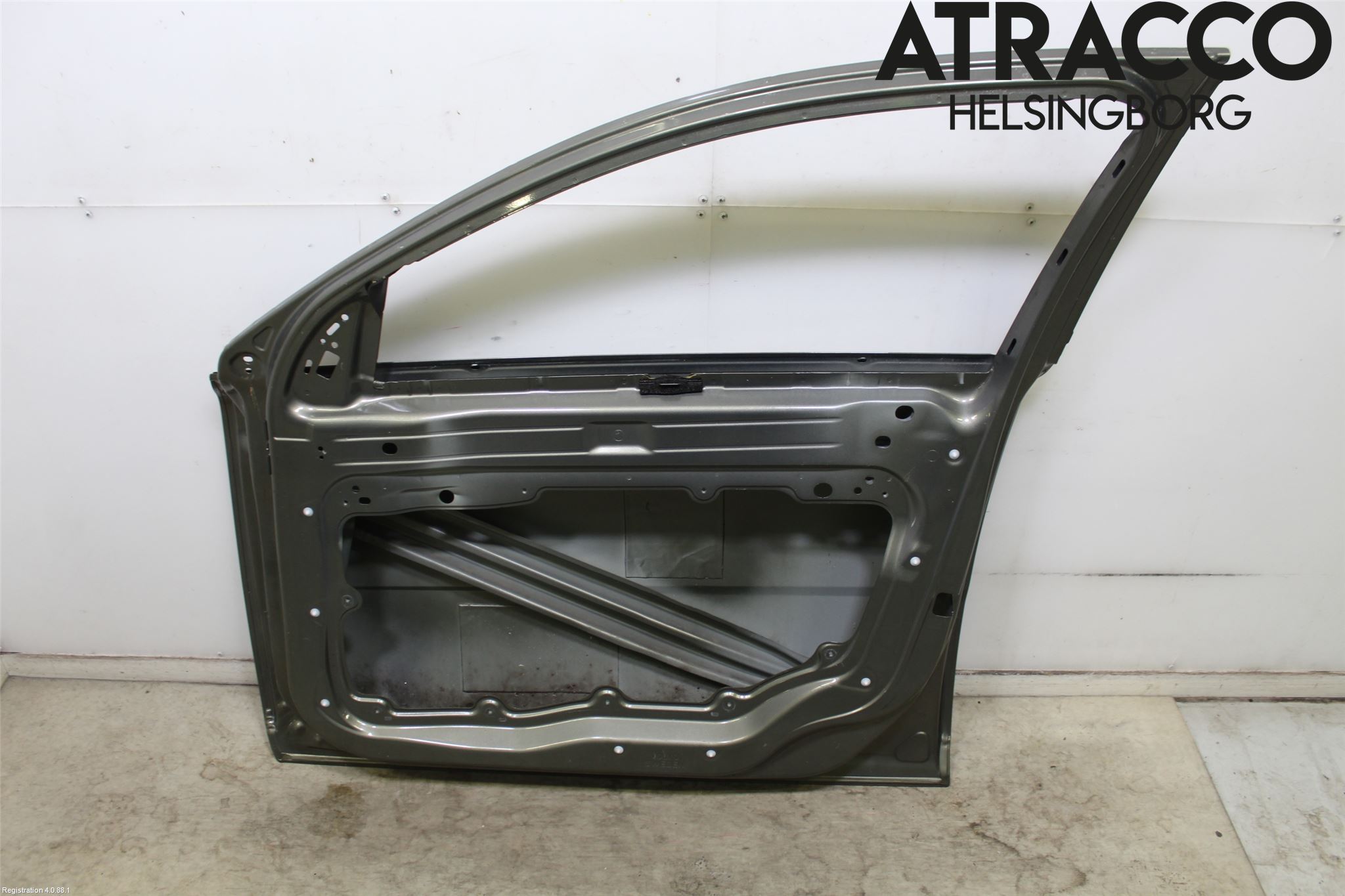 Volvo V70 08-13 Dörr Fram Höger