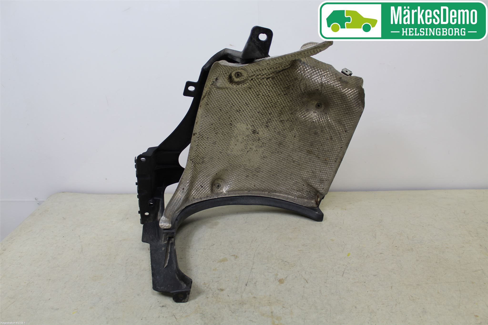 Porsche 911 64- Stötfångardel Bak Hö