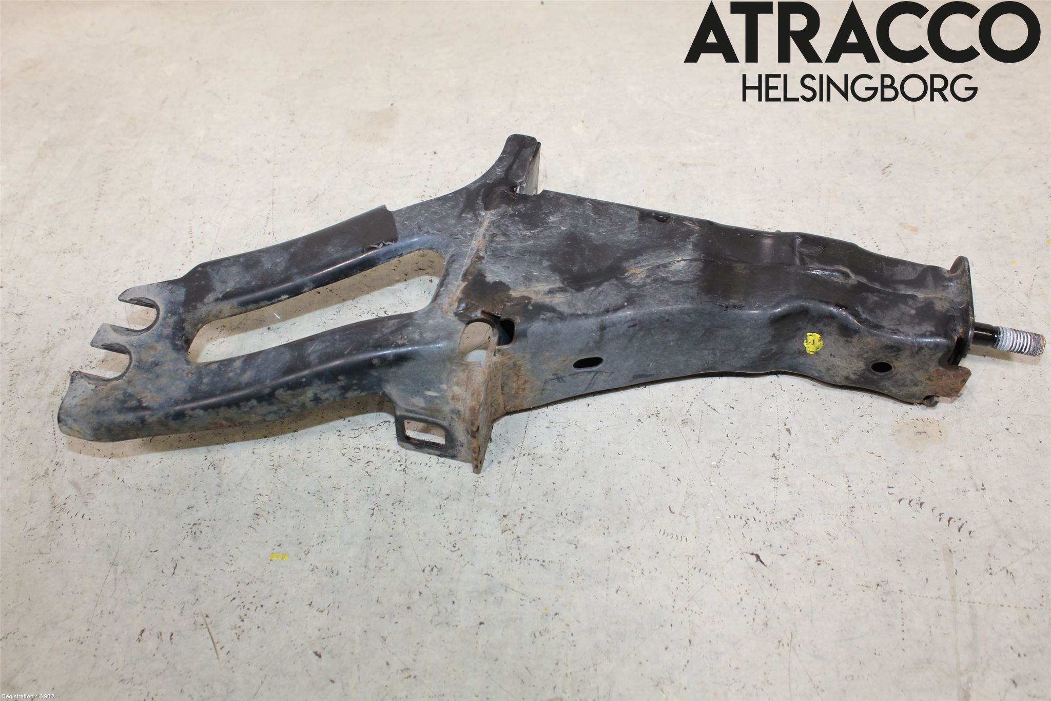 Volvo XC70 14-16 Stötfångarbärjärn Fram