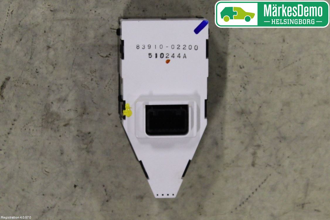 Toyota AURIS 13-19 Instrument Klocka