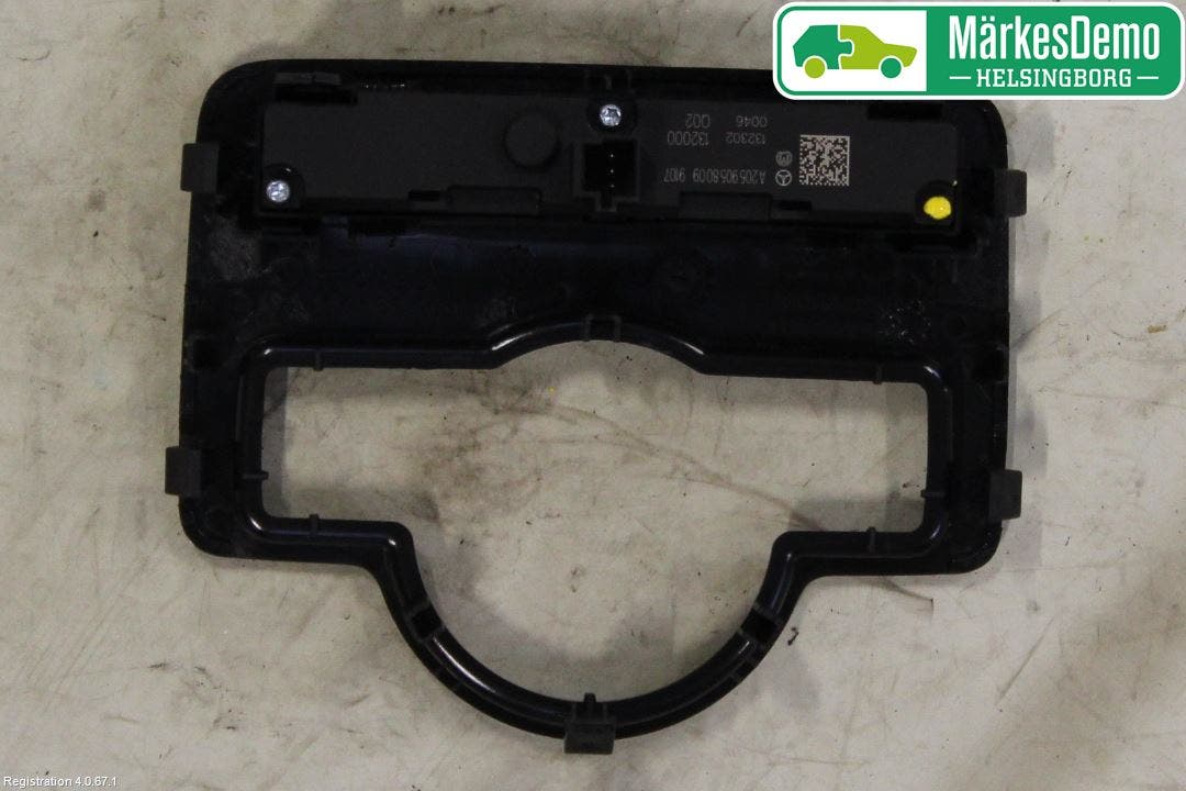 Mercedes-Benz MB VITO/V-KLASS (W640,W447,W448) 14- Strömställare Parkeringshjälp