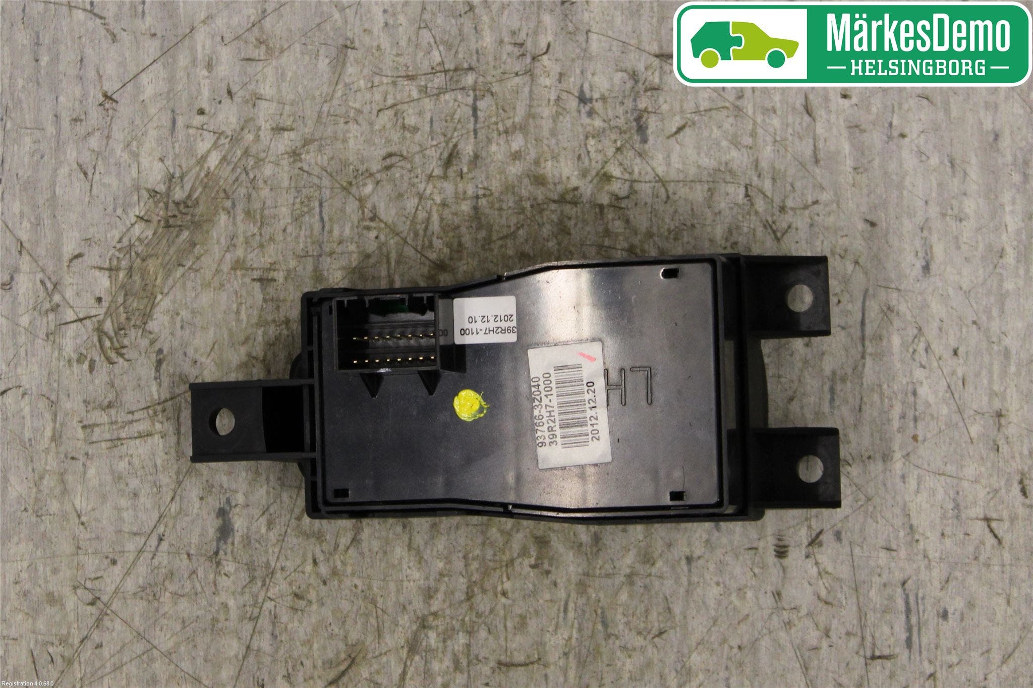 Hyundai i40 08-15 Strömställare Parkeringsbroms