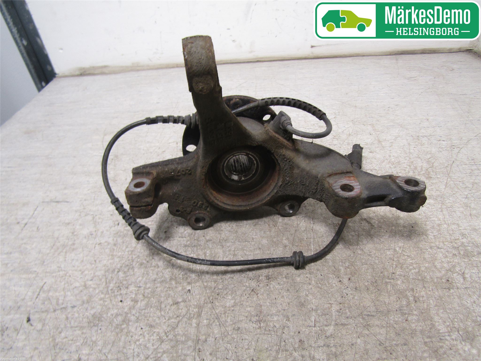 Opel CORSA D 07-14 Styrspindel Lagerhus Vä