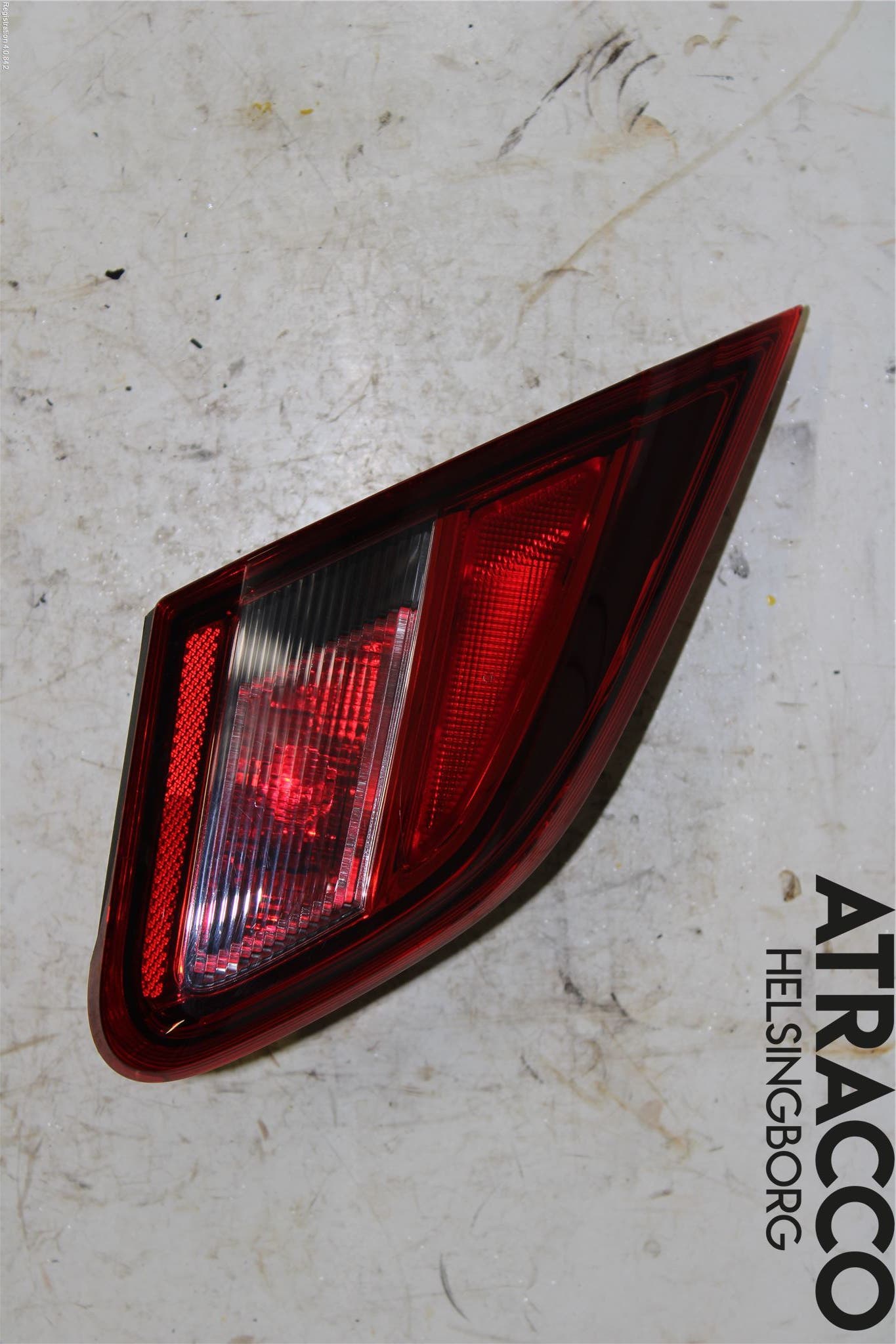 Opel CORSA E 15-19 Bakljus Lucka Vä