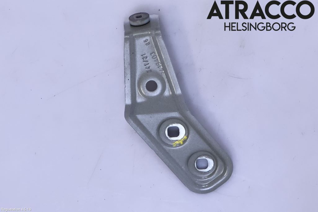 BMW 3 G20/G21/G80/G81 19- Skärmfäste Fram Vä