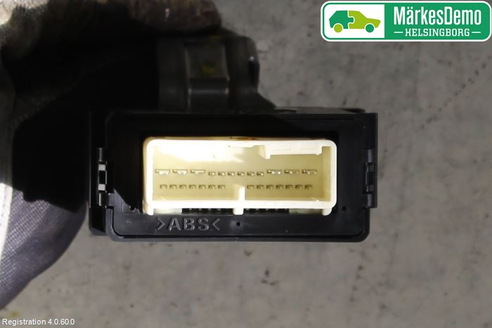 Toyota YARIS XP130 15-20 Relä Torkarmotor