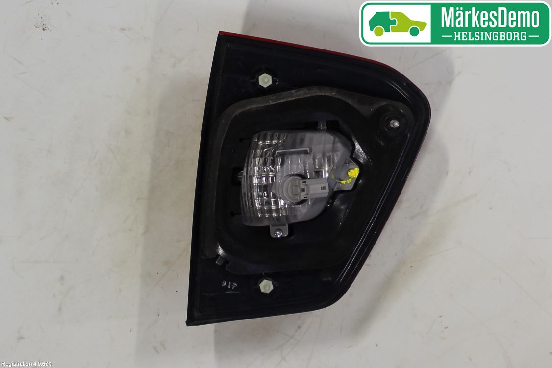 Suzuki IGNIS 01-20 Bakljus Lucka Hö