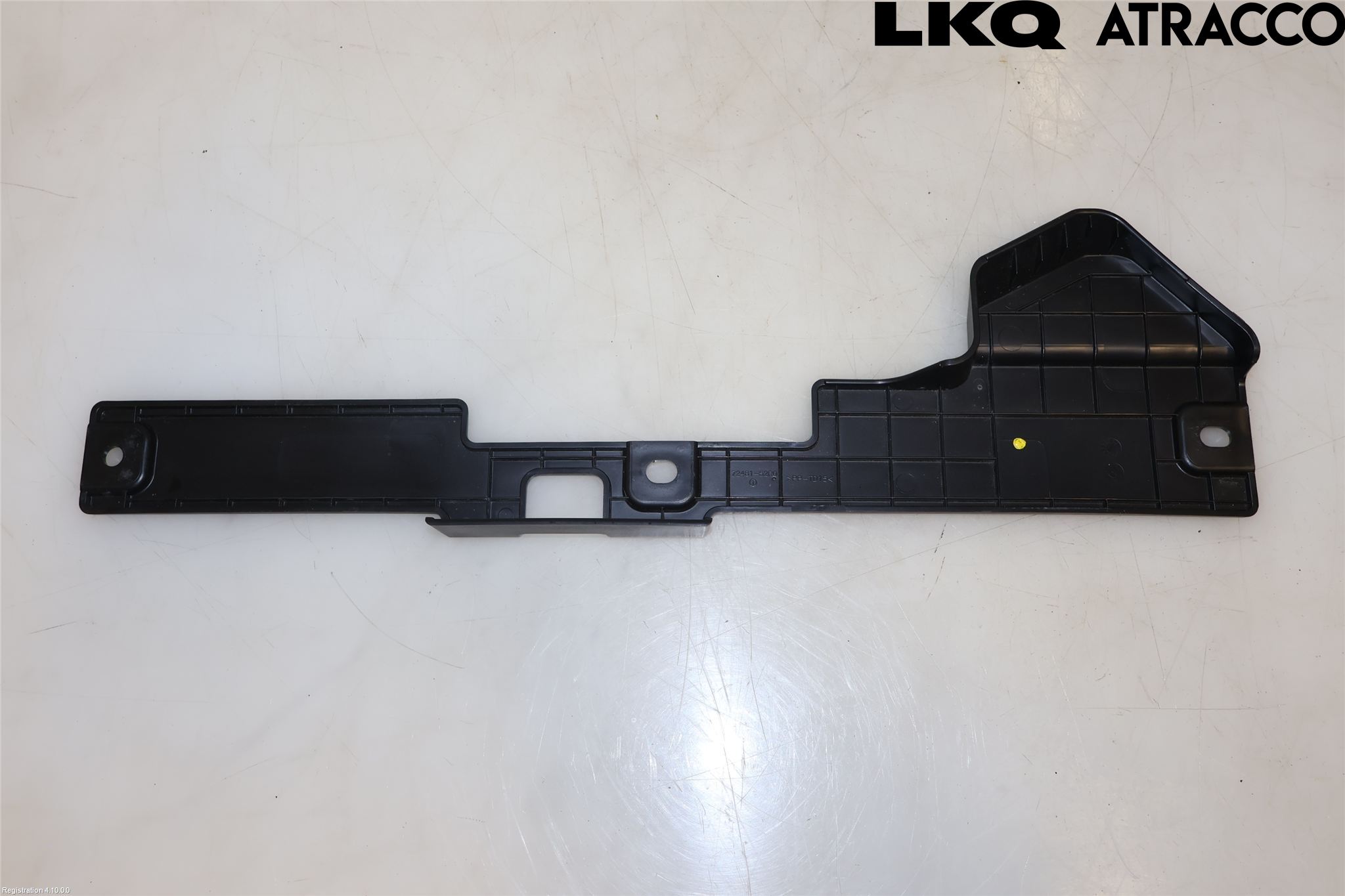 Suzuki SWIFT 17-24 Täckplast Front