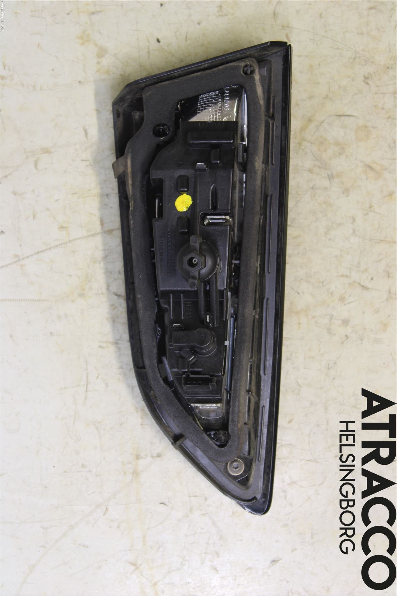 Opel ASTRA K 16-22 Bakljus Lucka Hö