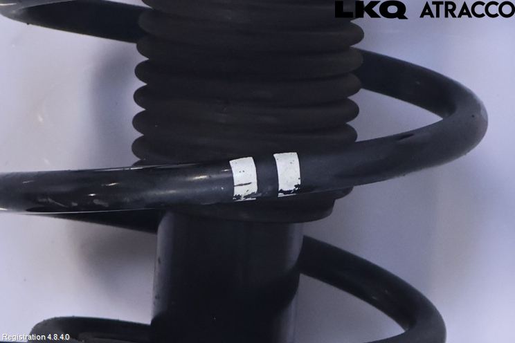 Nissan LEAF 18- Fjäderben Fram Vänster