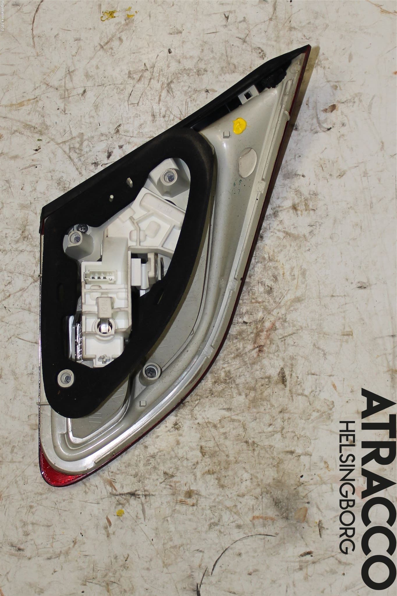 Opel ASTRA J 10-15 Bakljus Lucka Hö