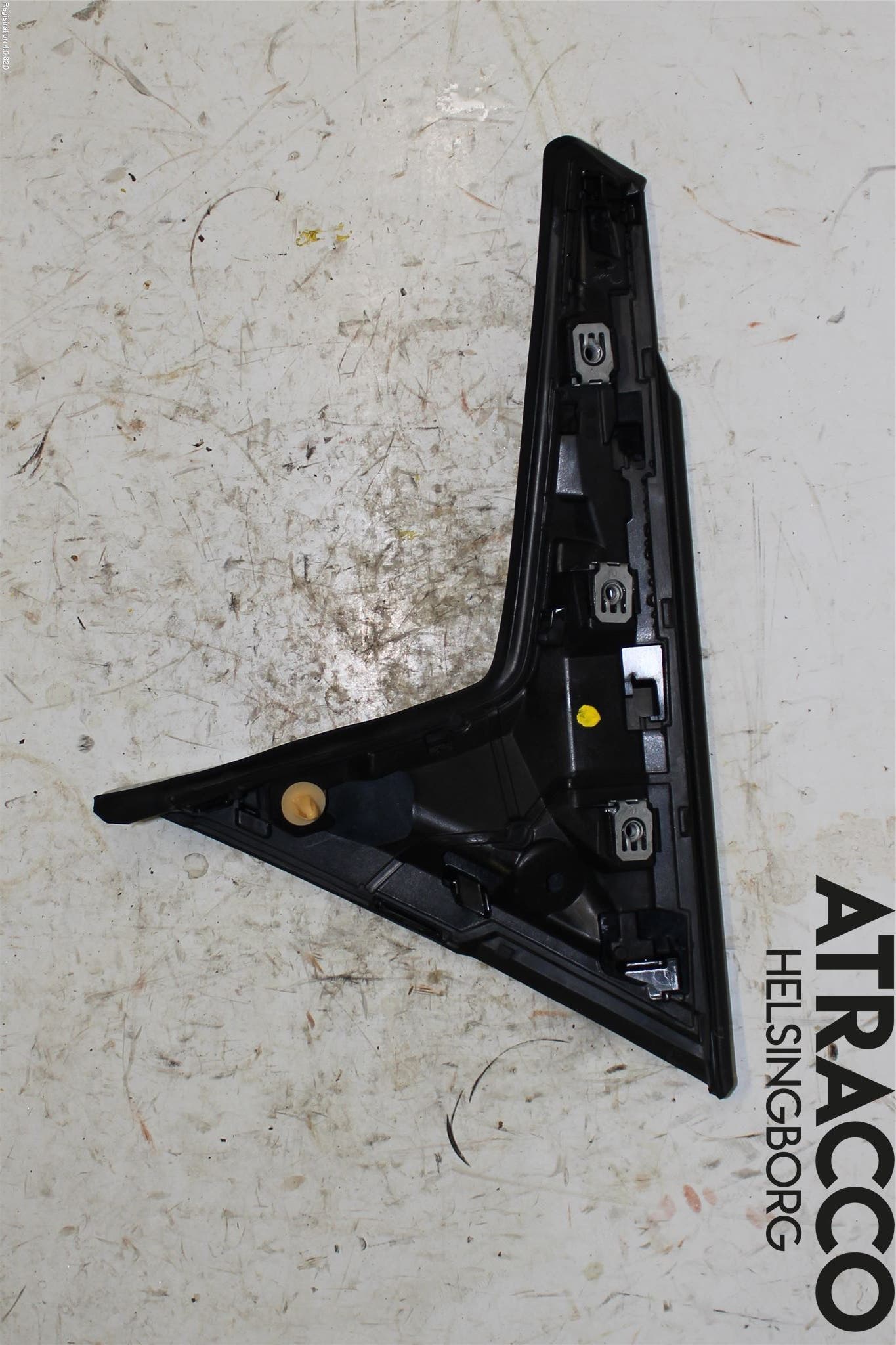 Peugeot 5008 17-24 Spoiler Baklucka