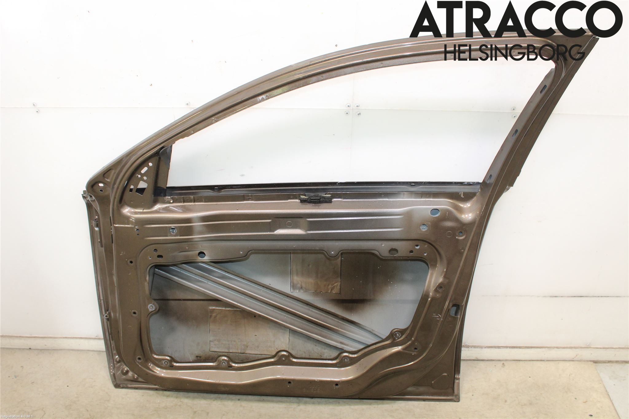 Volvo XC70 14-16 Dörr Fram Höger