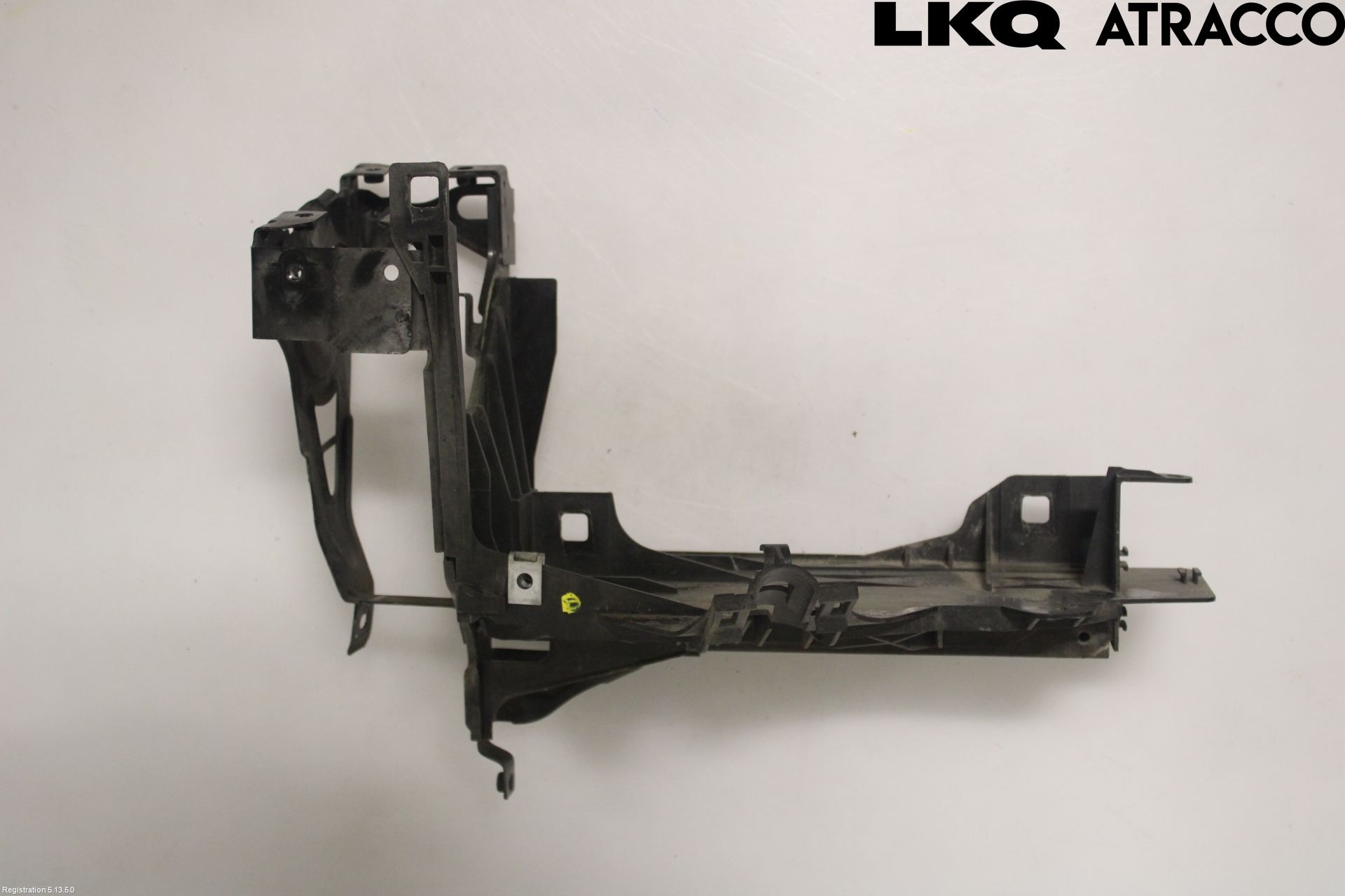 BMW 5 F10/F11/F18 09-17 Strålkast Fästsarg