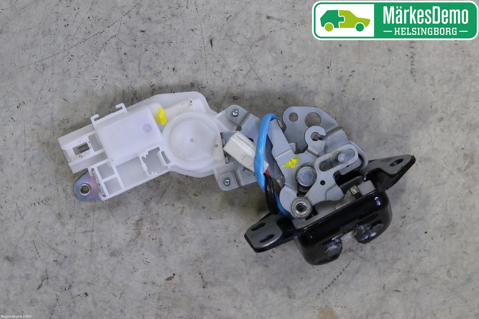 Nissan NOTE E12 14-20 Låskista Baklucka