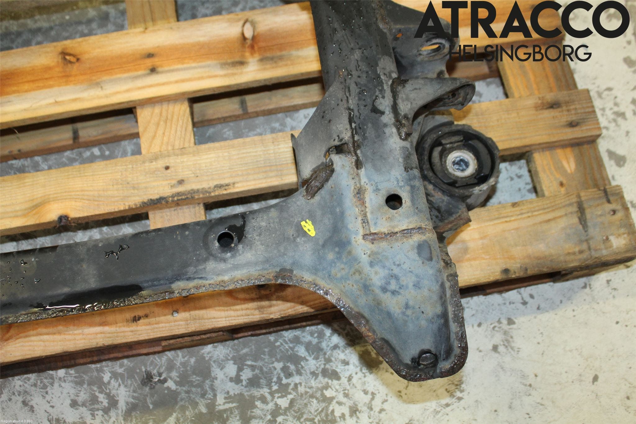 Audi Q7/SQ7 Framvagnsbalk