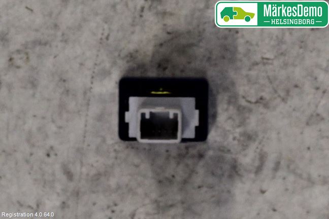 Mitsubishi OUTLANDER 13-21 Strömställare Övrigt