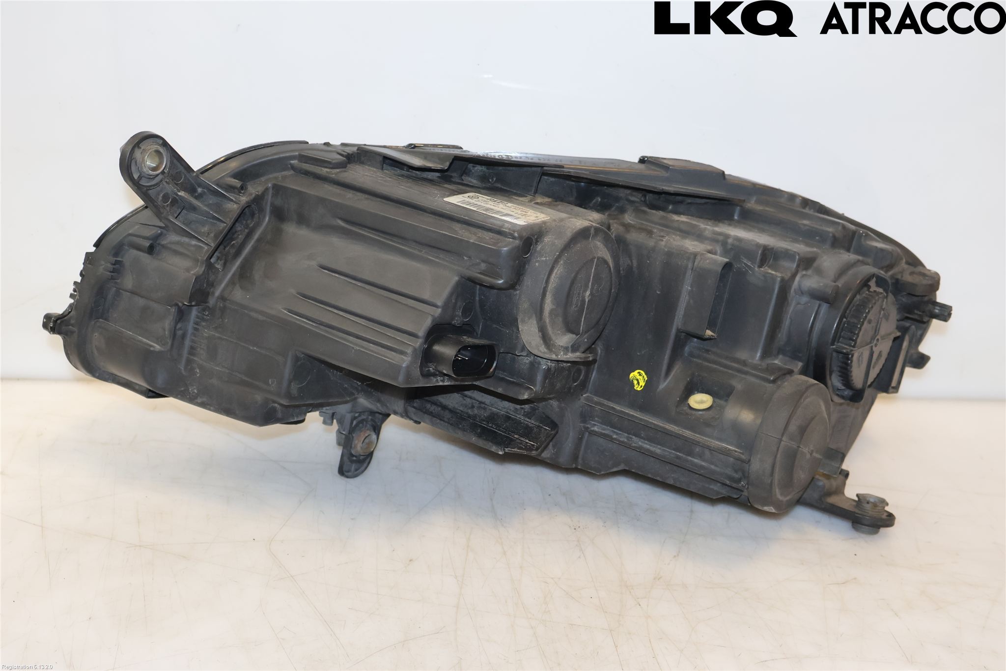 Volkswagen VW PASSAT 11-14 Strålkastare Höger