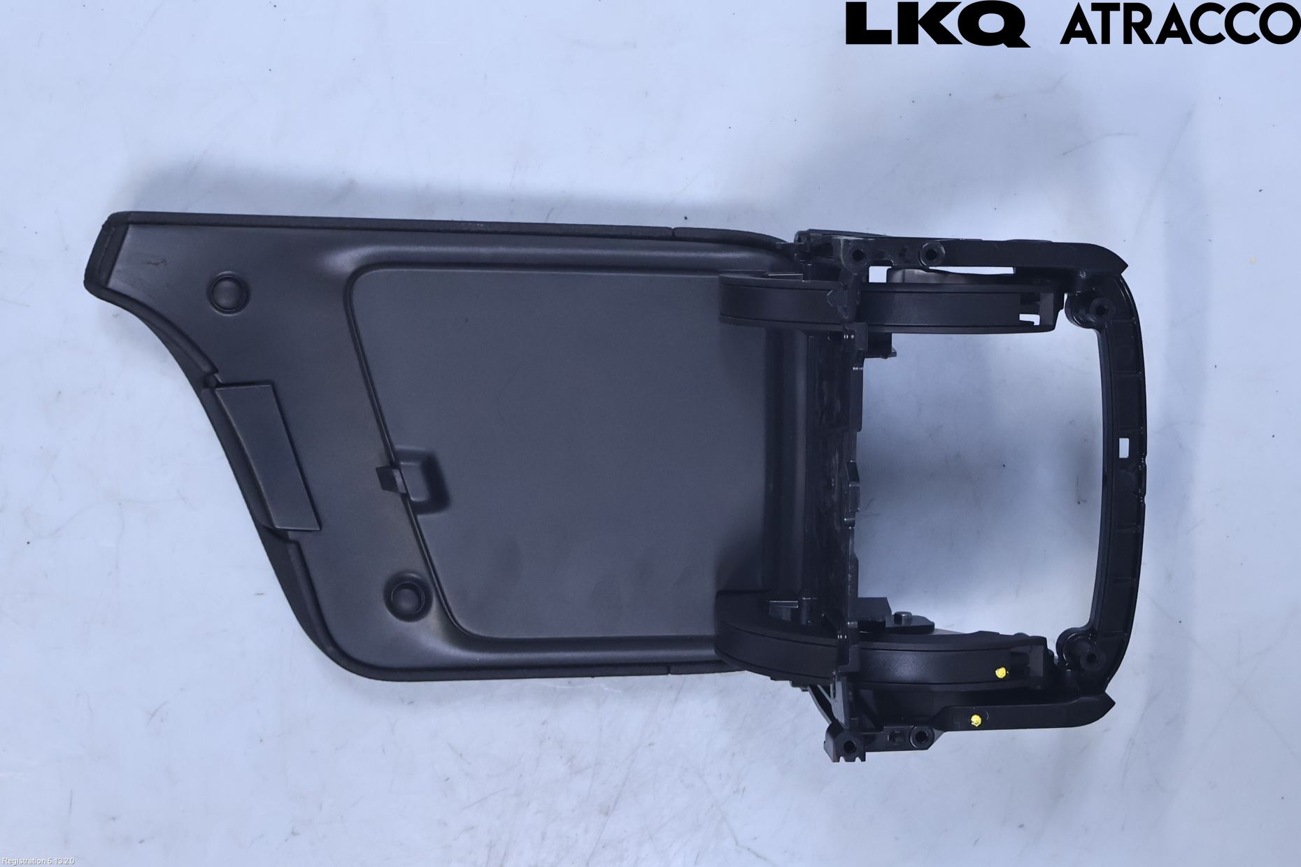 Volvo V90 17->> Inredning Armstöd