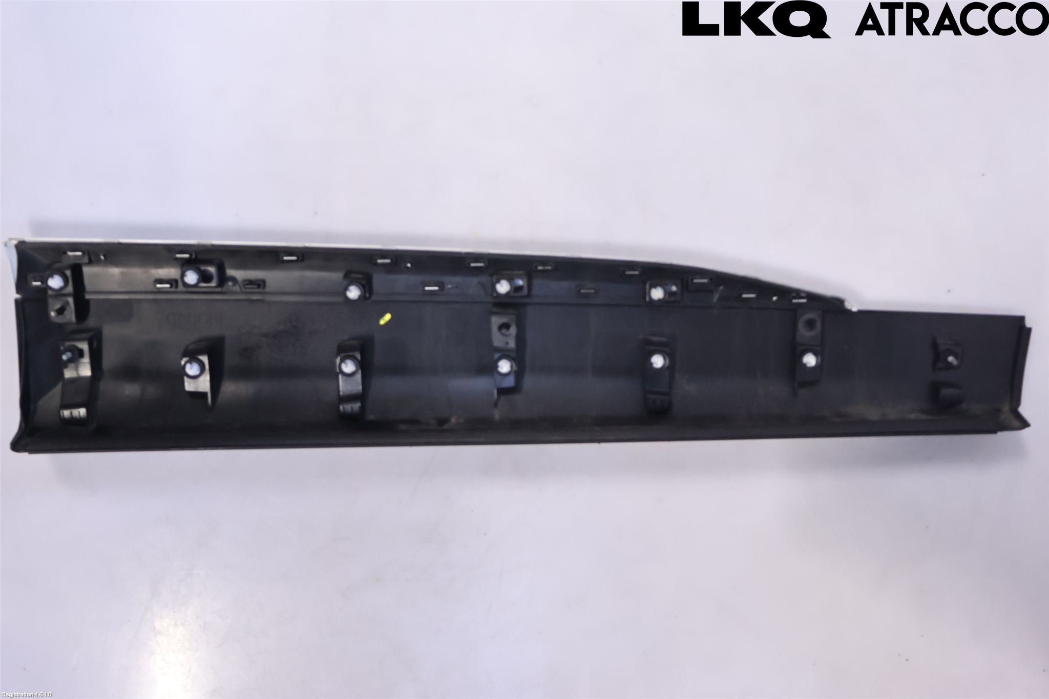 Peugeot 2008/E-2008 20- Dörr Dekorlist Fram Vä