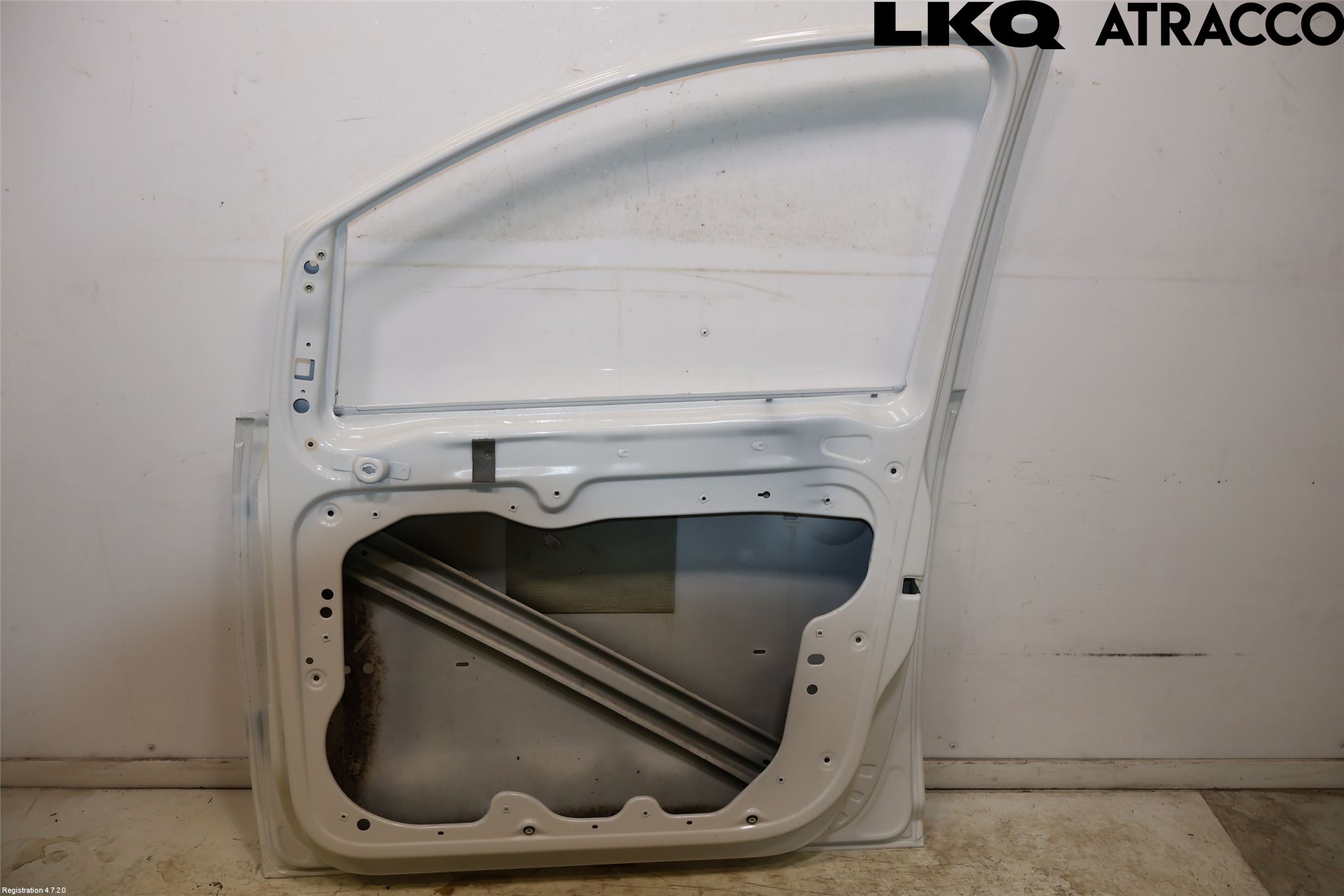Volkswagen VW TOURAN 10-15 Dörr Fram Höger