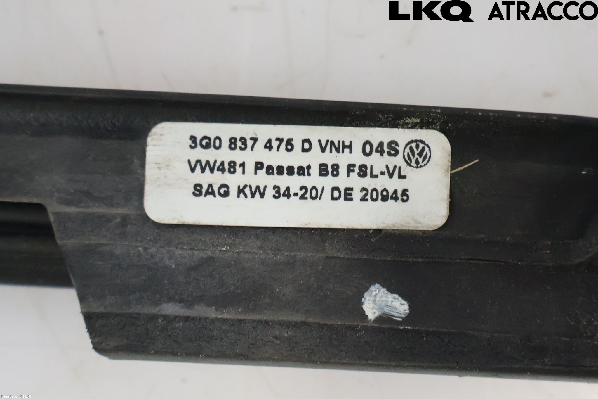Volkswagen VW PASSAT 20-24 Dörr Dekorlist Fram Vä