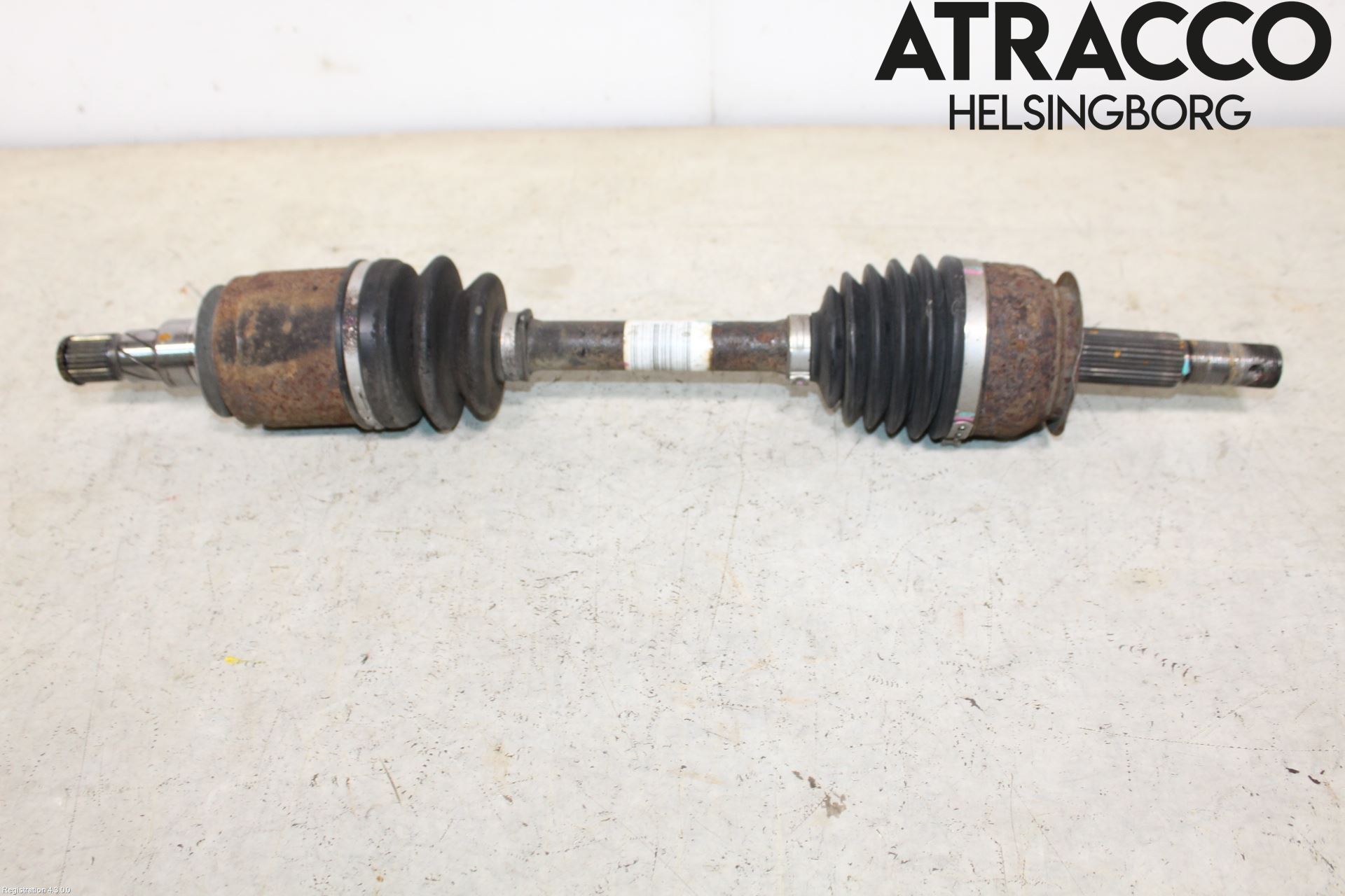 Nissan NAVARA 05-16 Drivaxel Fram Vänster