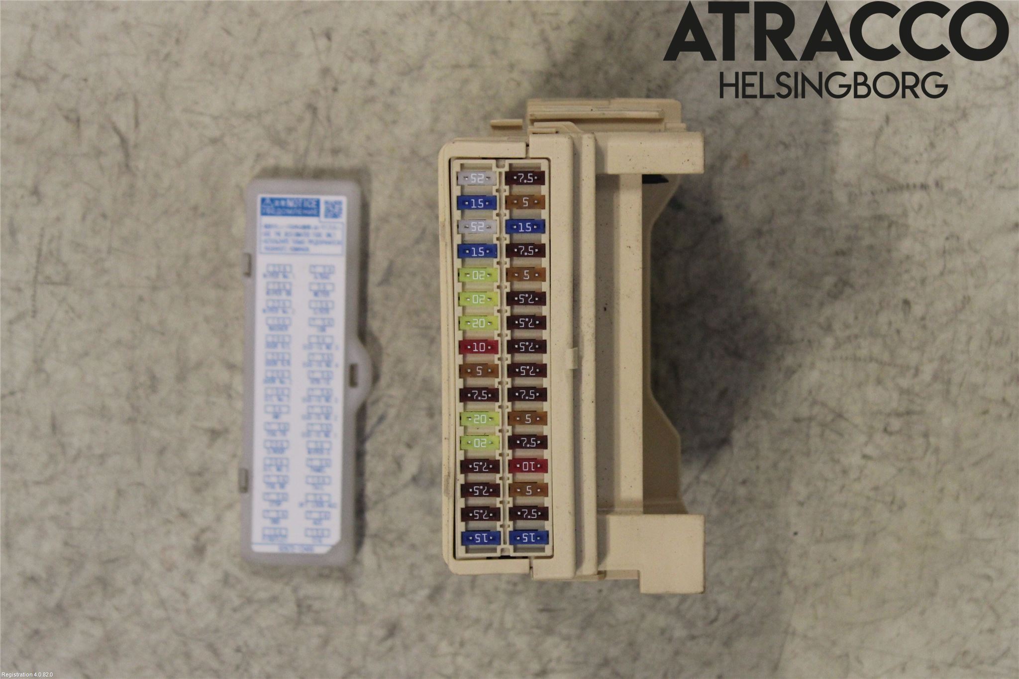 Toyota AURIS 13-19 Säkringsdosa-Elcentral